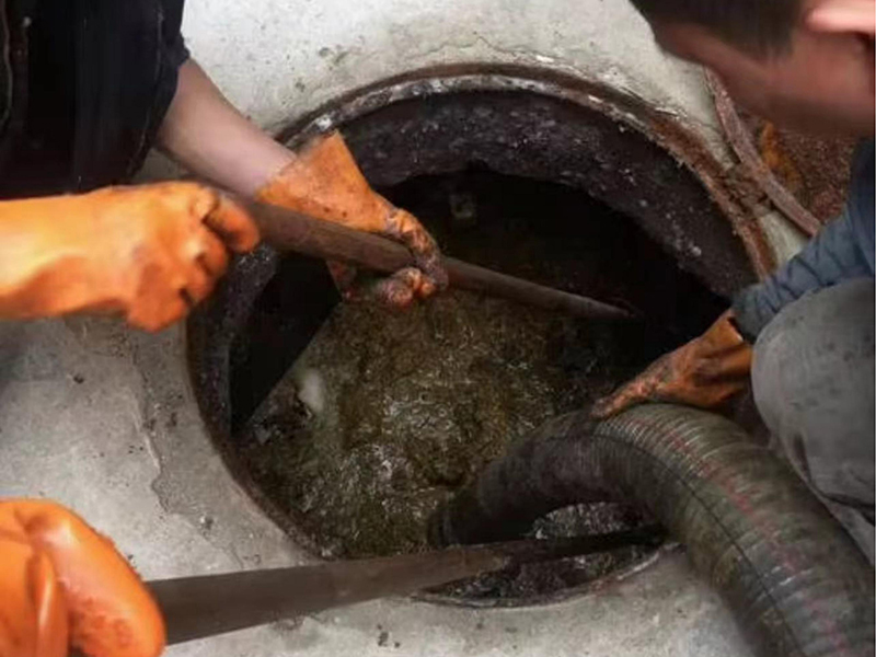 蛟河清理化粪池时如何避免沼气的危害?